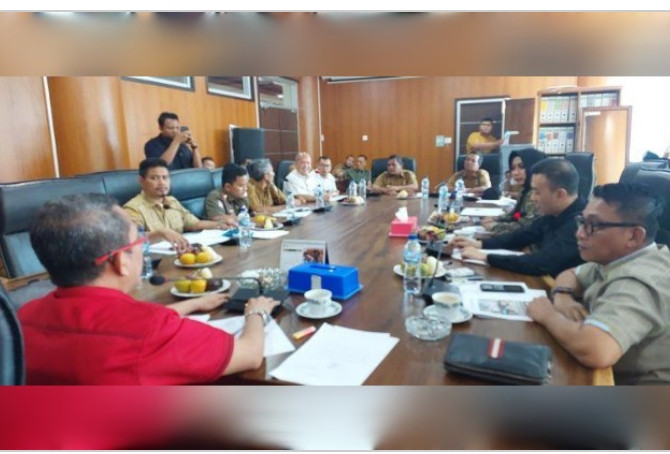 DPRD Medan Sarankan Bangunan Tanpa izin Ditempel Stiker